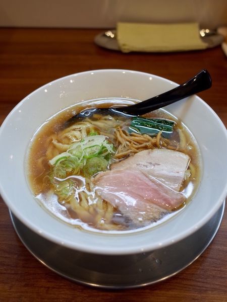 「醤油らーめん…800円」@純手打ち だるまの写真