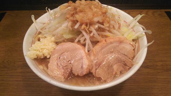 「ラーメン大盛(細麺400g･ヤサイニンニクアブラ)」@眞久中の写真