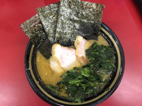 「チャーシュー麺3枚＋青菜」@家系ラーメン 王道 いしいの写真