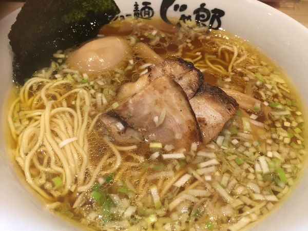 「味玉醤油ラーメン(850円)」@チャーシュー麺 じゃん郎の写真
