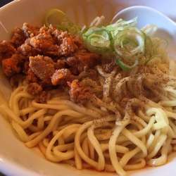 汁なし担々麺