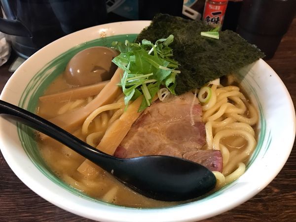 「味玉ラーメン」@自家製麺 麺屋 利八の写真