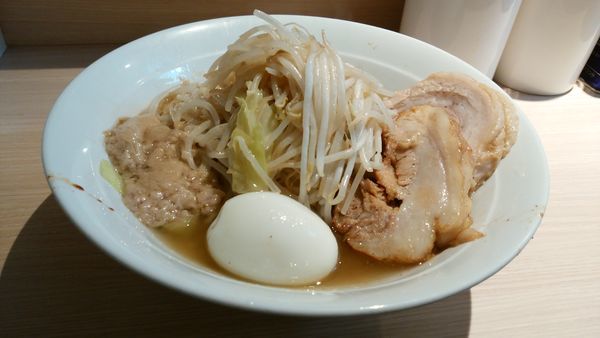 「ラーメン　玉子」@麺屋 味方の写真