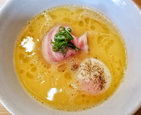 「白トリュフ香る鶏白湯麺」@らーめんMAIKAGURAの写真
