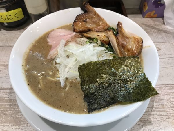 「特濃煮干ラーメン」@麺garage 肉ヲ見ルの写真