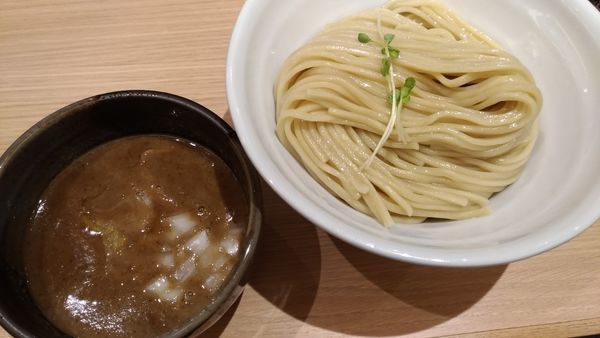 「豚骨魚介つけ麺」@麺処 景虎 新越谷ヴァリエ店の写真