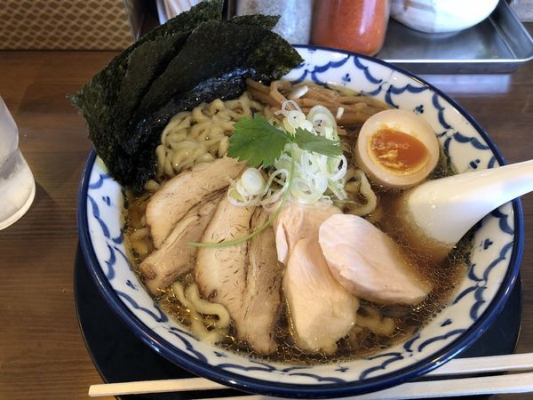 「製比内地鶏の煮干しらぁめん」@千葉房総 麺のマルタイの写真