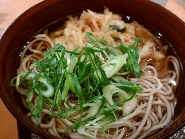 「野菜かき揚げそば430円」@浪花そばの写真