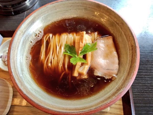 「醤油SOBA」@麺や偶 もとなり 牧港店の写真