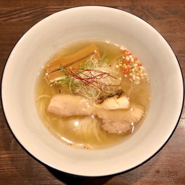 「鯛塩らぁ麺 寿 (900円)」@らぁ麺BAR 錦 iwamotoの写真