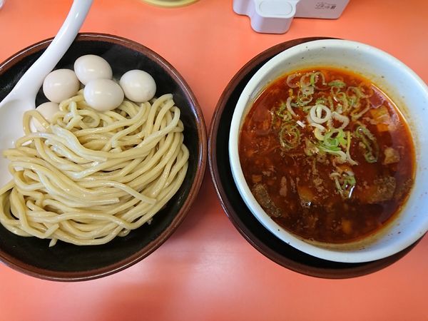 「味玉辛獅子づけ麺（中盛、チャーシュー3枚）」@獅子王の写真