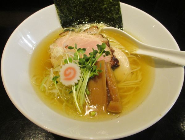 「白醤油鶏そば　800円」@Tonariの写真