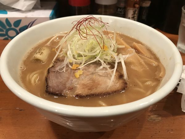 「濃厚らーめん」@麺道 ともよし 東三国店の写真