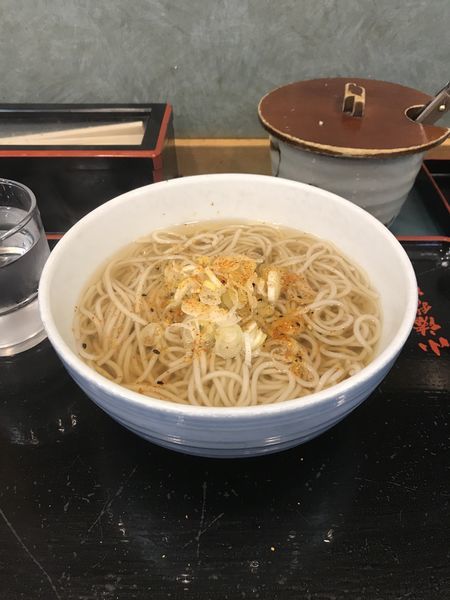 「かけそば うどん出汁 290円」@小諸そば 新宿南口店の写真