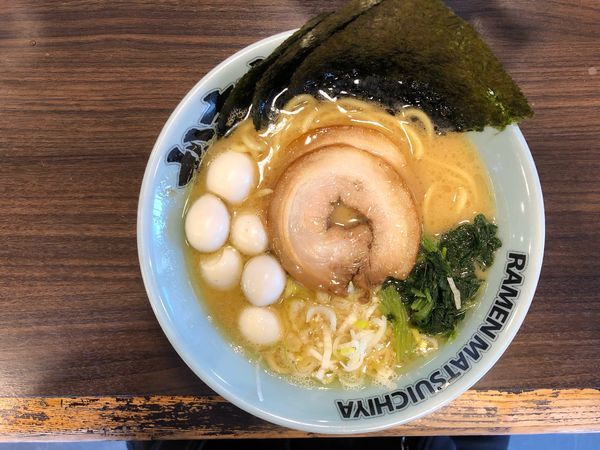 「豚骨醤油+うずら」@横浜家系らーめん 松壱家 甲府店の写真