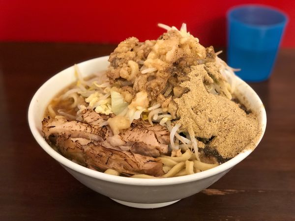 「ラーメン(ヤサイアブラニンニク・魚粉)」@龍麺 ふえ郎の写真