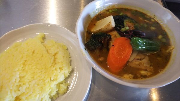 「チキン野菜スープカレー」@スープカレー専門店 plus oneの写真