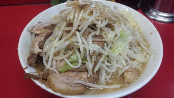 「ラーメン小750円(ニンニク・ヤサイ)」@ラーメン二郎 西台駅前店の写真