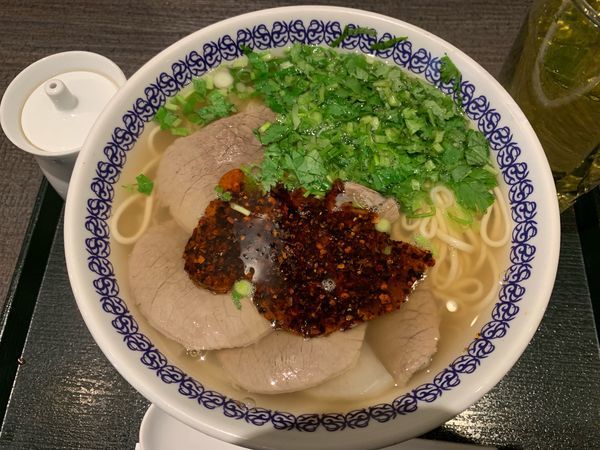 「蘭州牛肉面（細麺）880円」@馬子禄 牛肉面の写真