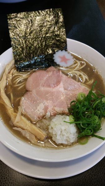 「煮干しラーメン」@まぐちゃんラーメンの写真