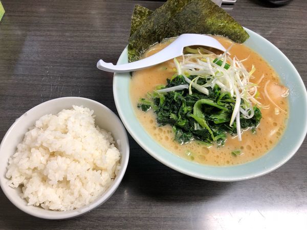 「醤油ラーメン 700円 ライス50円」@横浜家系ラーメン 壱蔵家の写真