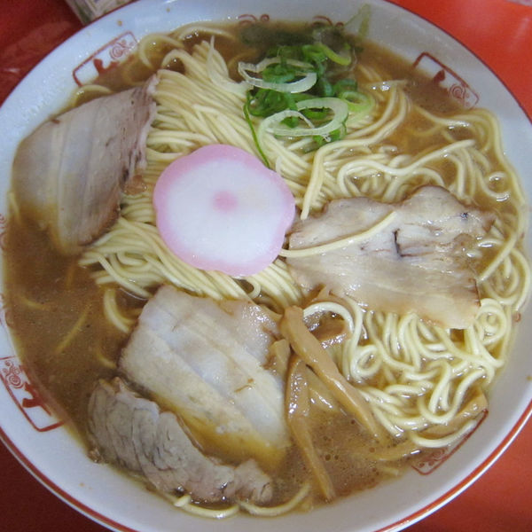 「大盛中華そば 800円 + 早すし・巻きすし 各150円」@井出商店の写真