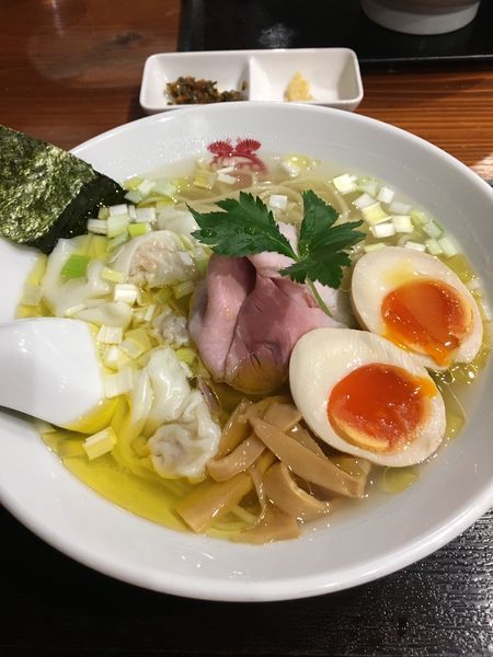 「かさね塩ソバ」@中華ソバ 俊麺製麺所の写真