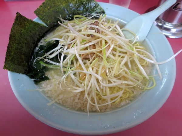 「ネギラーメン ７５０円 ※麺硬め・アブラ多め」@ラーメンショップ ふれあい通り店の写真
