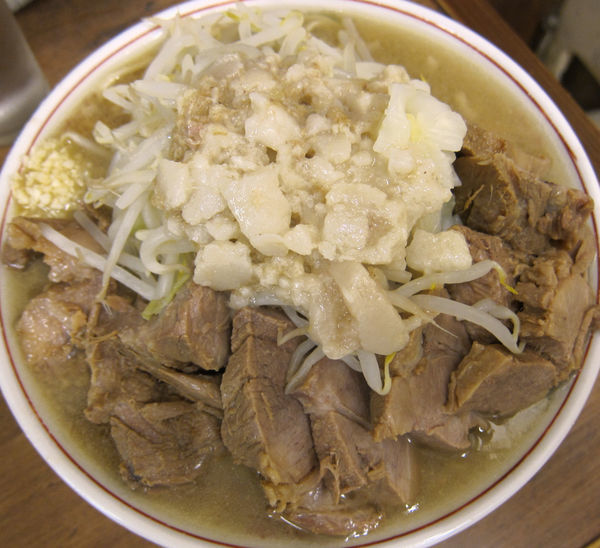 「小ブタ 800円（蒜少し・野菜・脂）」@ラーメン二郎 品川店の写真