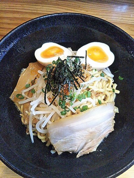 「油そば 680円＋味付煮玉子 100円」@麺や和の写真
