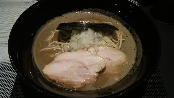 「中華そば　醤油＋和え玉」@煮干乱舞の写真