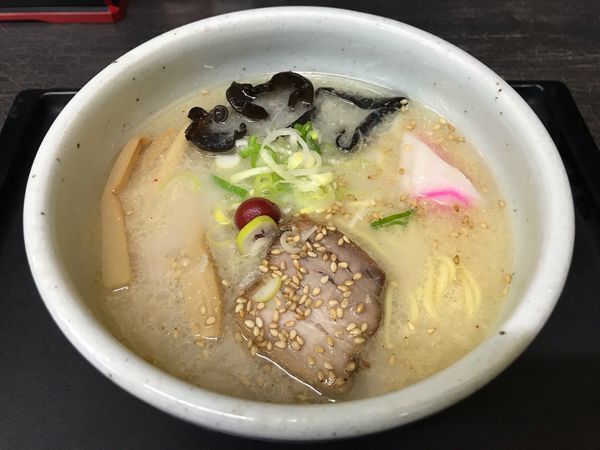 「しおらーめん チビ  720円」@らーめん 山頭火 旭川本店の写真