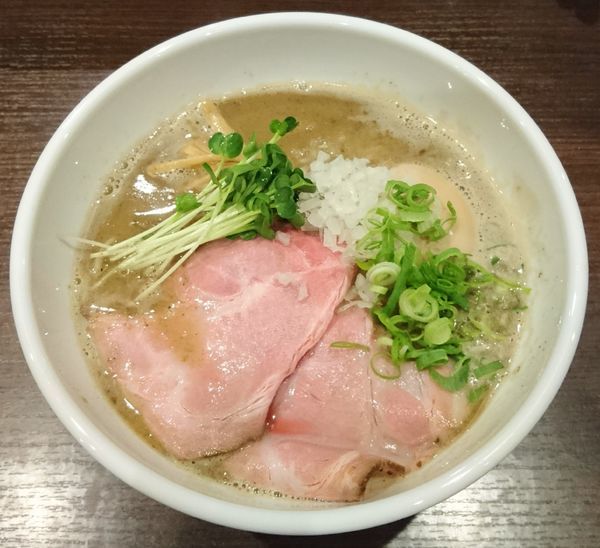 「【期間限定】濃厚ド煮干しそば＋半熟味玉」@自家製麺 まかないへきるの写真