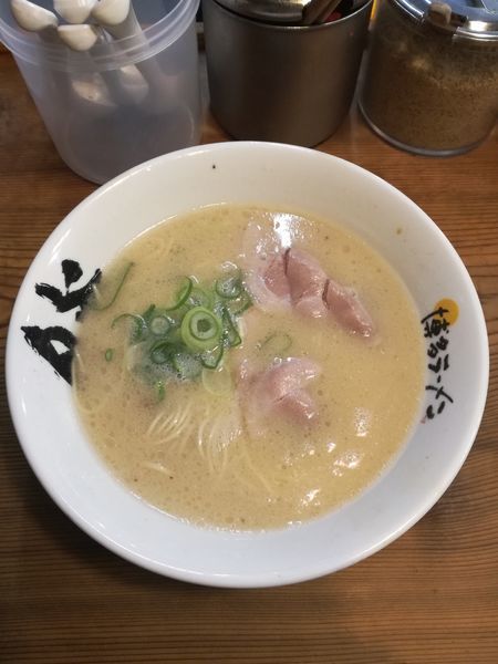 「おいしいラーメン：280円(当時)」@博多ラーメン 膳 天神メディアモール店の写真