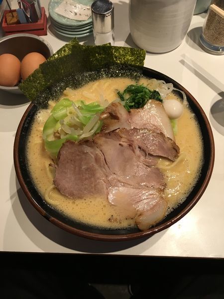 「豚骨醤油ラーメン」@○花の写真
