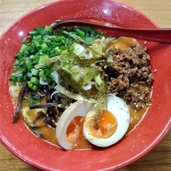 麺や 七町内の画像