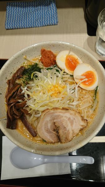 「辛バリ味噌ラーメン」@つじ田 味噌の章 東京駅店の写真