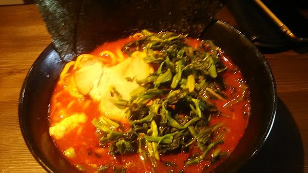 「美辛ラーメン2辛、ホウレン草」@ラーメン 萩原家 藤沢店の写真