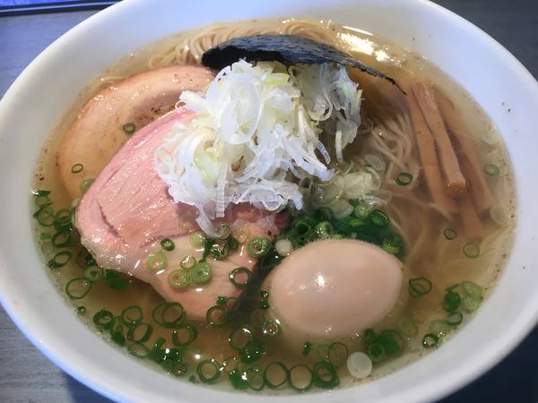 「煮干（塩）＋肉１枚＋味玉」@喜乃壺の写真