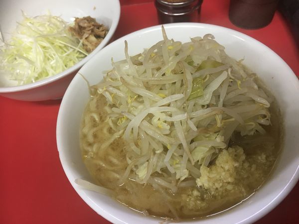 「麺半分豚2枚」@ラーメン二郎 茨城守谷店の写真