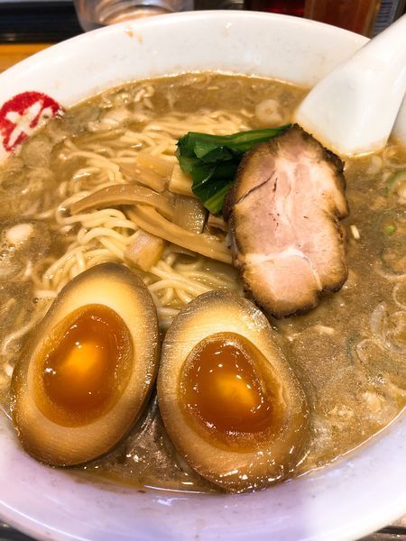 「中華そば 中 ¥800＋煮玉子¥100」@中華そば まるきの写真