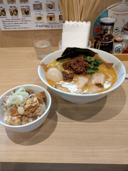 「特製チーズ担々麺+ミニ肉ご飯」@麺処つむじの写真