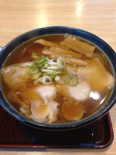 「ワンタンメン」@ワンタンメンの満月 酒田本店の写真