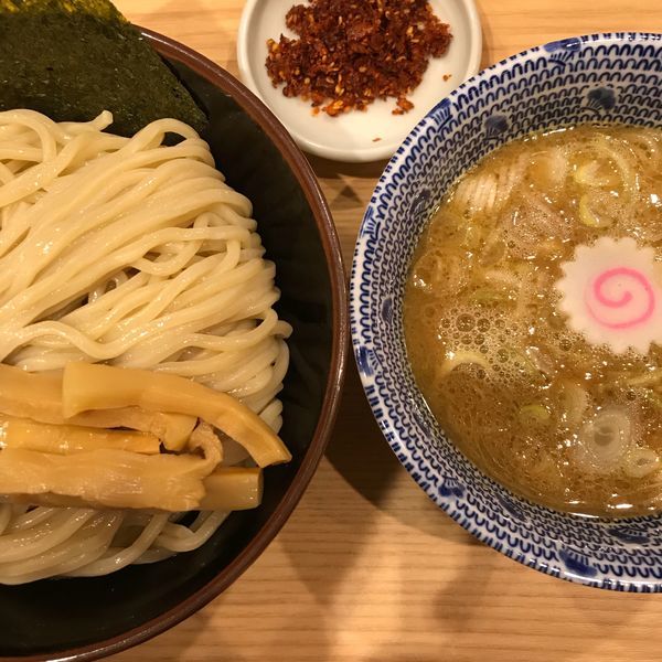 「赤辛つけ麺」@舎鈴 JRさいたま新都心ビル店の写真