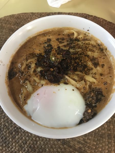 「黒カラシビ麺+大盛（¥750+¥100）」@龍門瀑の写真