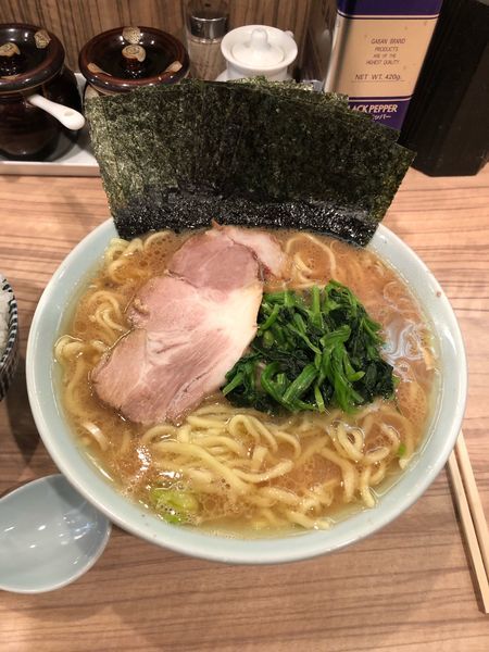 「中盛り 固め濃いめ 海苔増し ライス」@ラーメン 清水家の写真