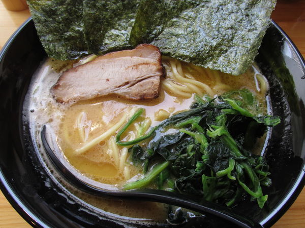 「豚骨醤油ラーメン　「710円」」@家系らーめん 阿部家の写真