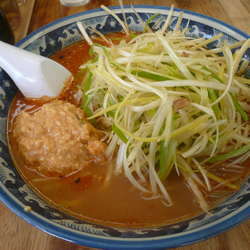 ラージャンめん（味噌、5倍、ねぎ増し）