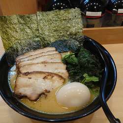 豚骨醤油ラーメン＋味たま＋チャーシュー