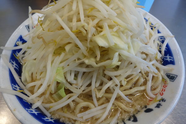「塩らーめん700円野菜増しニンニクいらない」@らーめん大 松戸店の写真